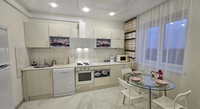 Sdaetsya Uyutnaya Yevrotryoshka V Tsentre Levogo Berega Goroda Omska Flat, Book Apartment Omsk 