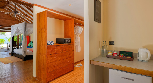 Вилла Premium Beach with Whirlpool Canareef Resort Maldives