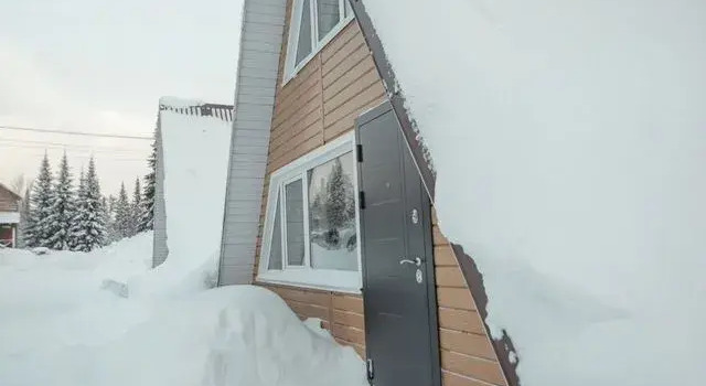 Частный дом уютный A-frame White, Забронировать Дом для отпуска Отели Шерегеш с парковкой, рядом с Горнолыжный подъёмник Геш-флай (нижняя станция), Парковка