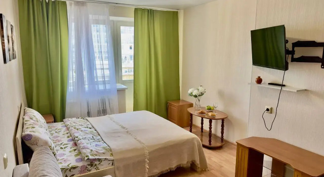 Uyutnaya V Tikhom Rayone Goroda Flat, Book Apartment Hotels in Kirov Region with Parking, Parking