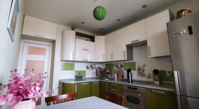 Dvukhkomnatnaya v Ramenskom Flat, Buchen Sie Ferienwohnung Hotels in Oblast Moskau mit Parkplatz, Parkplätze