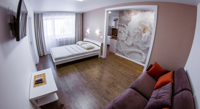 Two Rooms Apartment in the Center, Book Apartment Cheap Hotels in Gomel Region