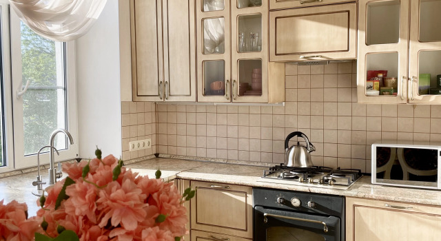 Tutuyutno Lyudogoscha 6/13 Flat, Rezervovat Apartmán Hotely v Novgorodská oblast s parkováním, Parkování