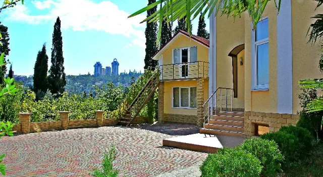 Uyutnaya Studiya V Chastnom Sektore S Parkovkoy Private house, Rezervovat Rekreační dům Jalta 