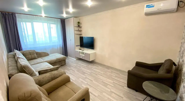 Uyutnaya Kvartira V Tsentre Goroda Flat, Buchen Sie Ferienwohnung Luchegorsk Region Primorje