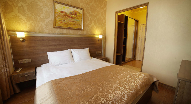 Ka Royal Butik Hotel, Book Hotel Hoteller i Leninsky District med morgenmad, Morgenmad