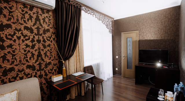 Люкс с балконом и с видом на город Hotel Gloria