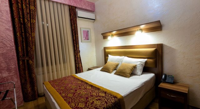 Двухместный номер Standard Iberia Palace Hotel