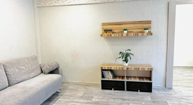 Uyutnaya kvartira v samom tsentre goroda Flat, Book Lejlighed Hoteller i Angarsk city district med pool, Swimmingpool