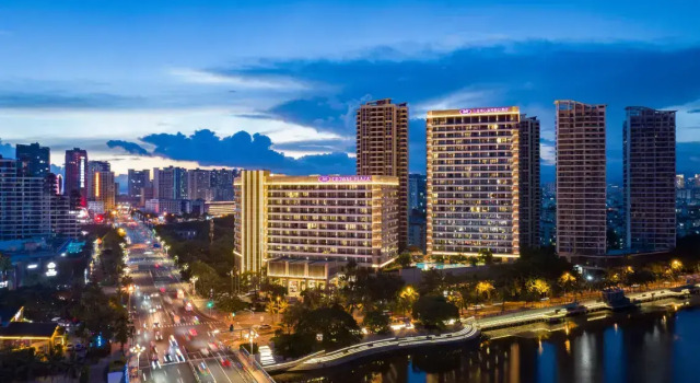 Отель Crowne Plaza SANYA CITY CENTER by IHG