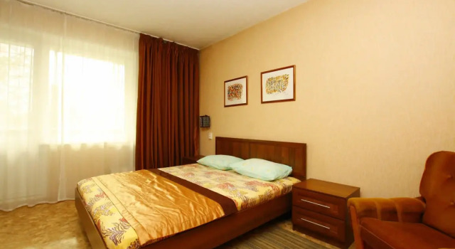Alt standart s 2 spalnyami do 7 chelovek 110 Apartments, Boek Appartement Kalininsky district 