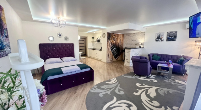 Studiya Lyuks S Dzhakuzi Flat, Prenota Appartamento Hotel a Tatarstan con parcheggio, Parcheggio