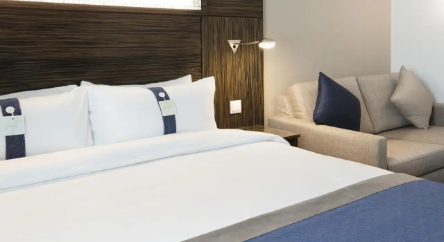 Holiday Inn Express Dubai Jumeirah an IHG Hotel