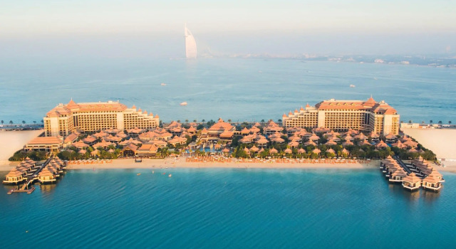 Курортный отель Anantara The Palm Dubai Resort