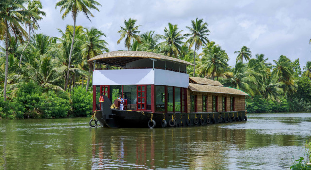 Номер Deluxe Отель Sreekrishna 3 Bedroom Private Houseboat