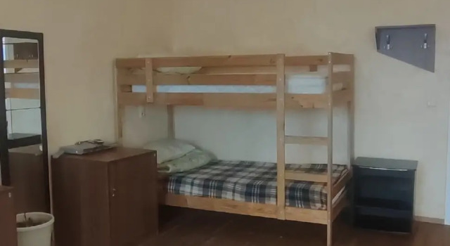Кровать в общем номере (женский номер) Гостиница В Городе N