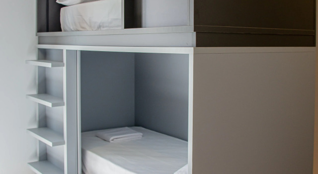 Четырёхместный номер Standard с балконом и с видом на город Хостел Funker Hostel