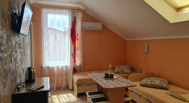 Superior Triple Attic room DelfiniYa Mini-Hotel