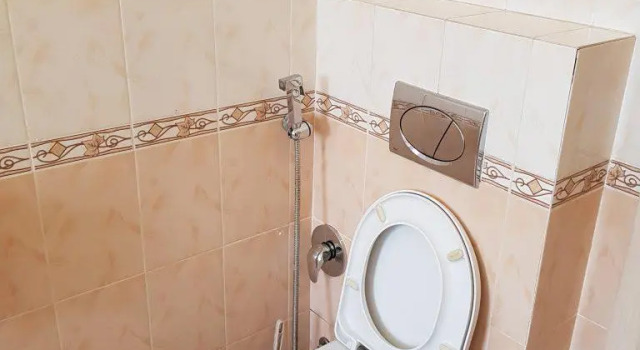 Кровать в общем номере (мужской номер) Zhili-Byili 2 Lodging House