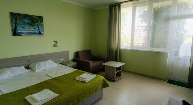 Трёхместный номер Superior с красивым видом из окна Guest House on Aivazovskogo 38