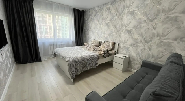 Uyutnaya Novaya Dvukhkomnatnaya S Novym Remontom Flat, Prenota Appartamento Hotel a Central Russia con parcheggio, Parcheggio