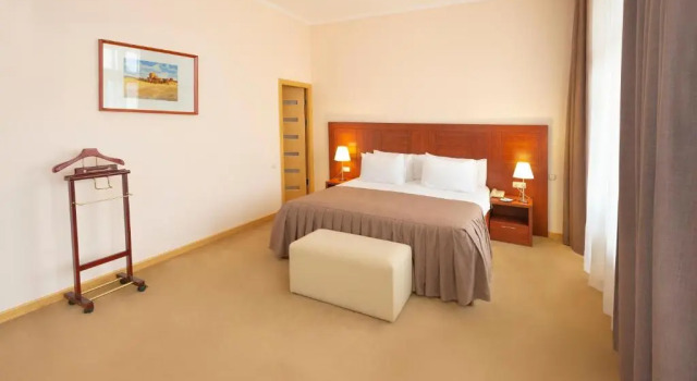 Panorama Double Suite Ani Plaza Hotel