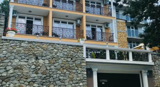 Artas Guest House, Book Guesthouse Alupka Big Yalta
