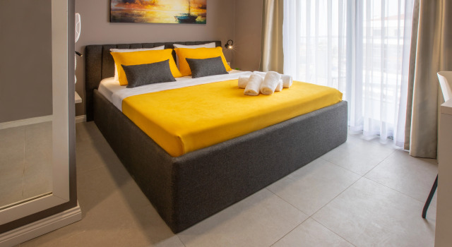 Двухместный номер Standard с балконом и с видом на горы First Joy Hotel