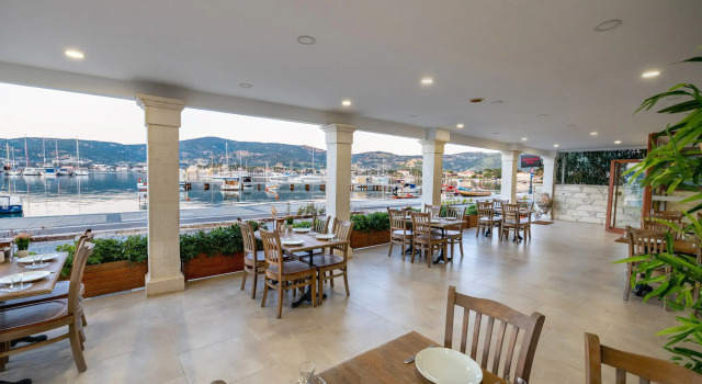 Hanedan Otel Foca Izmir, Забронировать Отель Фоча Измир