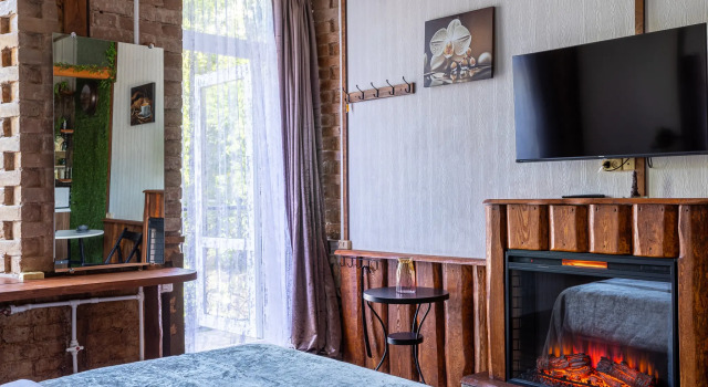 Romanticheskaya Studiya S Kaminom I Balkonom Flat, Prenota Appartamento Hotel a Samara con parcheggio, Parcheggio