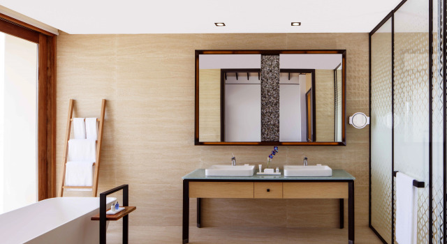 Вилла Overwater с видом на бассейн и залив Radisson Blu Resort Maldives with 50 percent off on Sea Plane round trip 03 nights & above