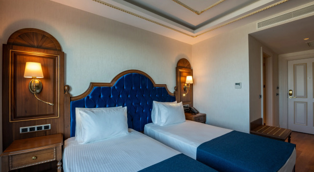 Superior Twin room Bvs Bosphorus Pera Hotel
