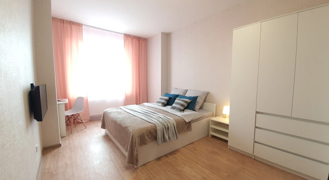 Uutnaya Odnokomnatnaya Okolo DK Soldatova Flat, Prenota Appartamento Sverdlovsky City District 