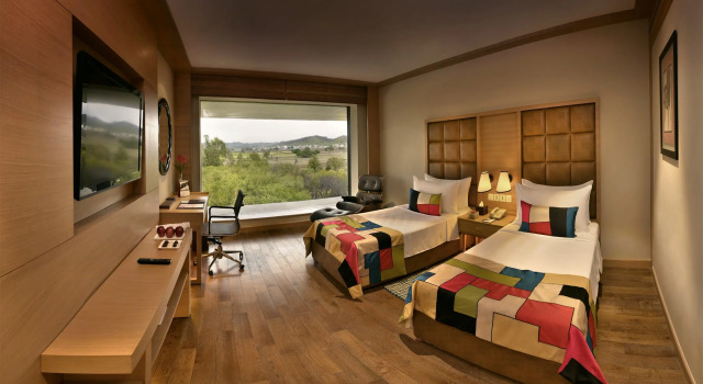 Двухместный номер Premier с красивым видом из окна Отель The Lalit Chandigarh