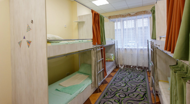 Кровать в общем номере RE