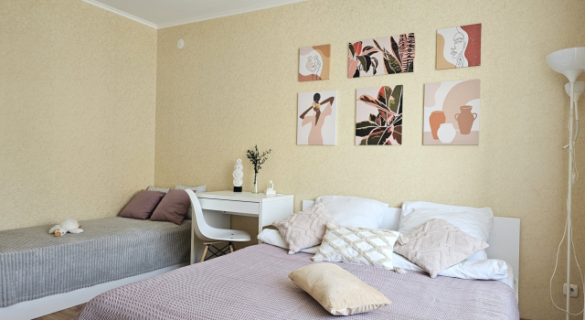 Zhivi Uyutno Karavella Apartments, Book Apartment Zasheksninsky district 