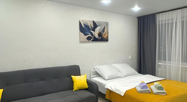 Uyutnaya Kvartira Naprotiv Akvaparka Rivyera Flat, Prenota Appartamento Hotel economici a Tatarstan