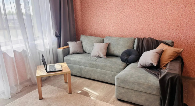 V Tsentre Neftyanikov Flat, Boek Appartement Omsk 