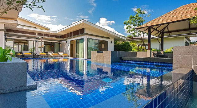 Private Pool Villa с 4 комнатами с частичным видом на море Вилла Casabay Luxury Pool