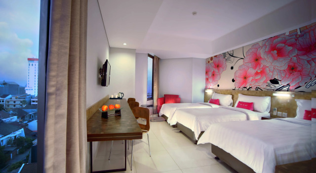 Трёхместный номер Aston Inn Pantai Losari Makassar