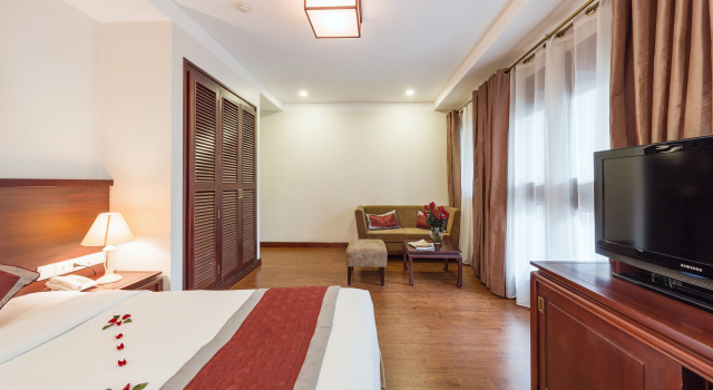 Номер Deluxe с балконом и с красивым видом из окна La Dolce Vita Hotel