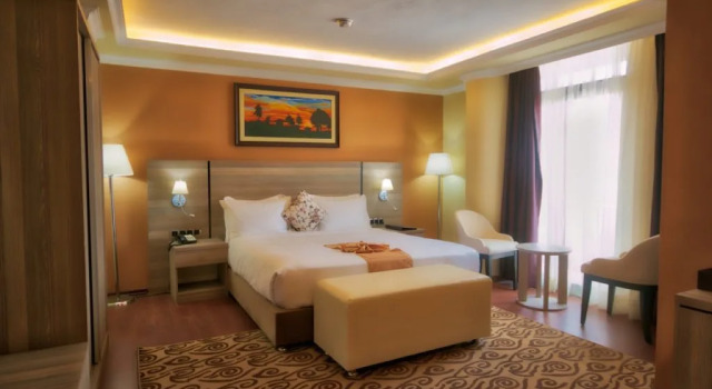 Deluxe Zimmer Holiday Hotel