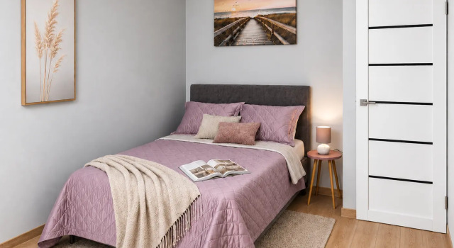 Uyutnaya s Bolshoi Lodzhiey dlya 4 Gostei • Zaselenie 24/7 • WIFI Flat, Book Lejlighed Hoteller i Sankt Petersborg med parkering, Parkering