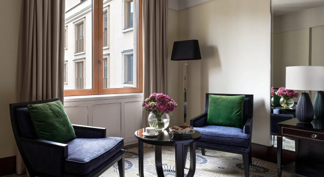 Номер Кинг Делюкс Гостиница Four Seasons Hotel Moscow