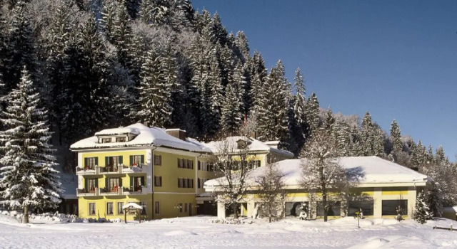 Chalet by Hotel Bad Serneus, Reserva ahora Chalet de montaña Cabañas en Klosters, Cabaña