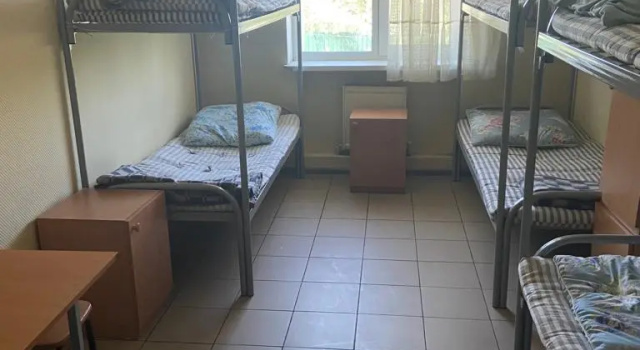 Кровать в общем номере Chkaloff Hostel