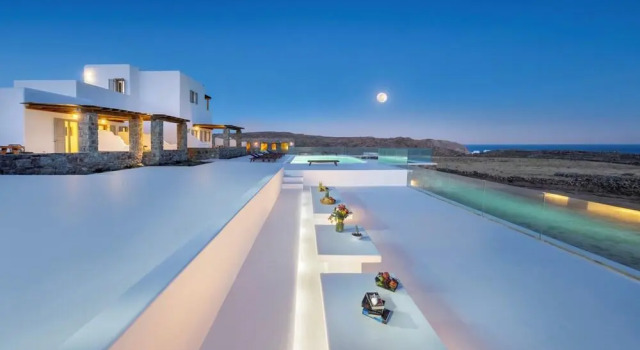 Отель Legendary Suites