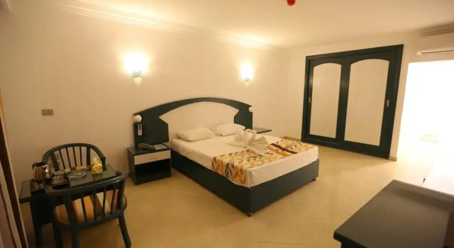 Двухместный номер Standard с балконом и с красивым видом из окна Отель Golden Beach Resort - Ras Sudr