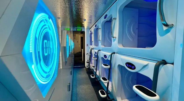 Кровать в общем номере Galaxy inn Luxury hostel in center