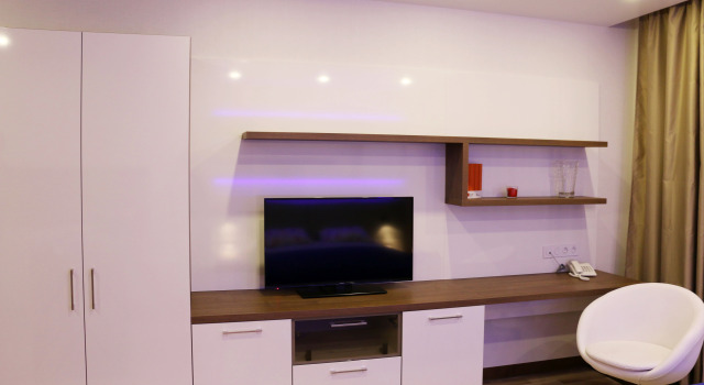 OK v ZhK YE’S: bol’shoj vybor variantov razmeshcheniya (tvin, semejnye i t.p.) Guest House, Rezervovat Penzión Hotely v Vyborgsky district s parkováním, Parkování